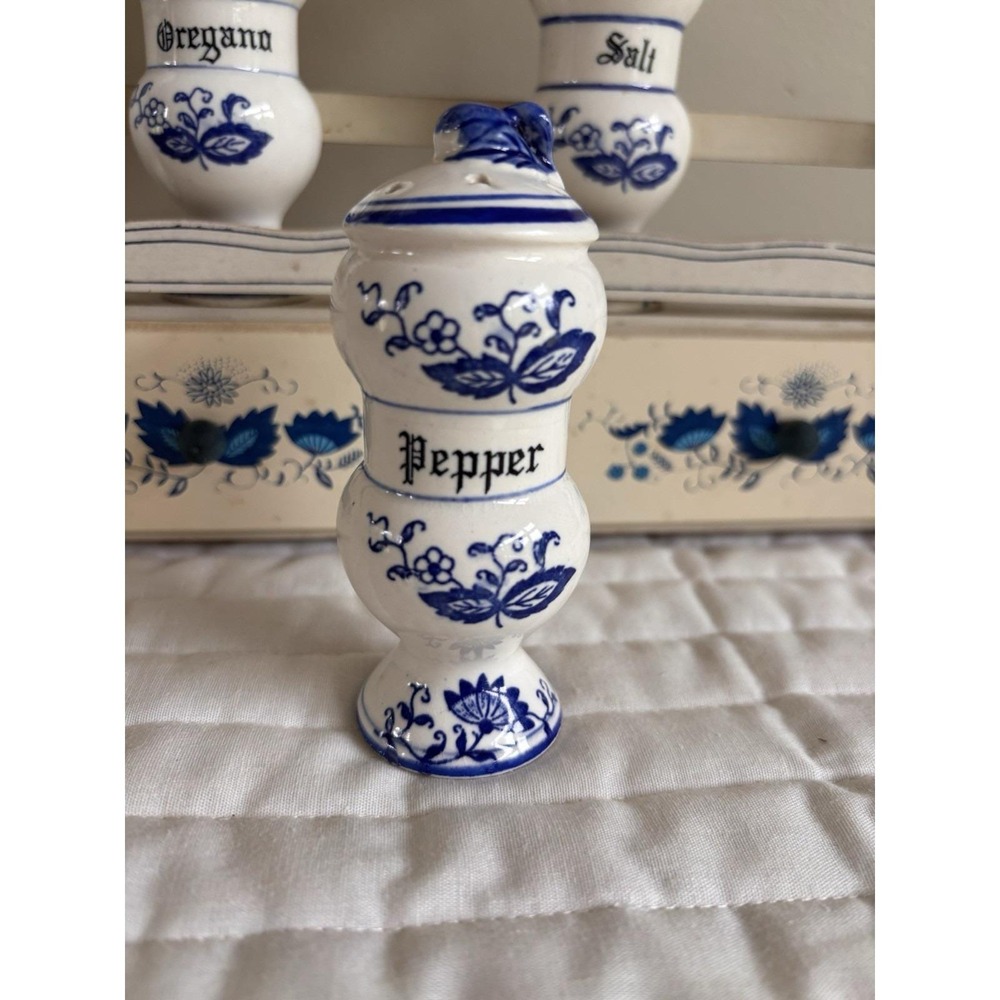 1950s Arnart Blue Onion Porcelain Spice Jars with Wooden Wall Rack & Drawers - Picture 12 of 16